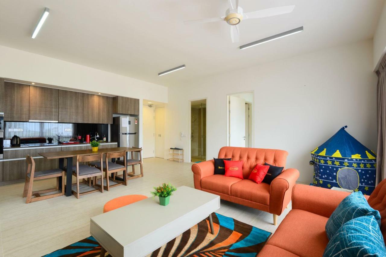 By The Sea Beach Front Apartment Batu Feringgi Εξωτερικό φωτογραφία